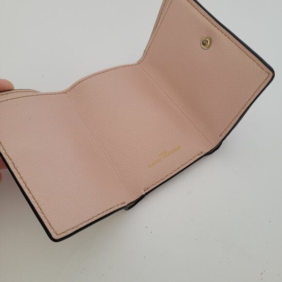MARC JACOBS The Snapshot Small Trifold Wallet Card Bill Mini Compact Gray Pink - Picture 3 of 12